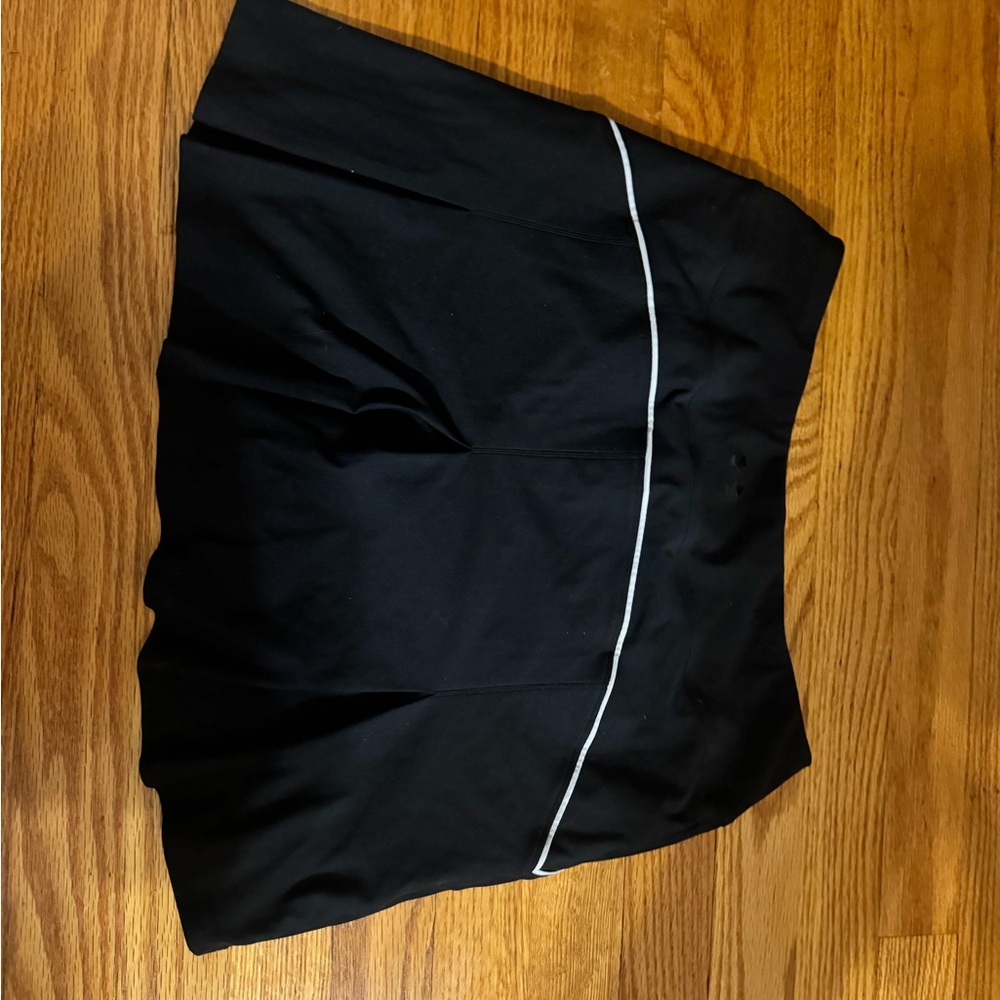 Tennis/Golf Under Armour Black Skort with White Trim